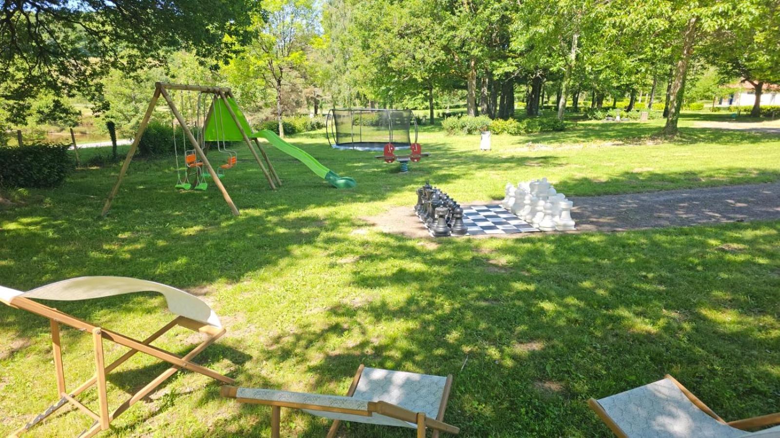 Camping De Ladignac Le Long Bel Air Exteriör bild