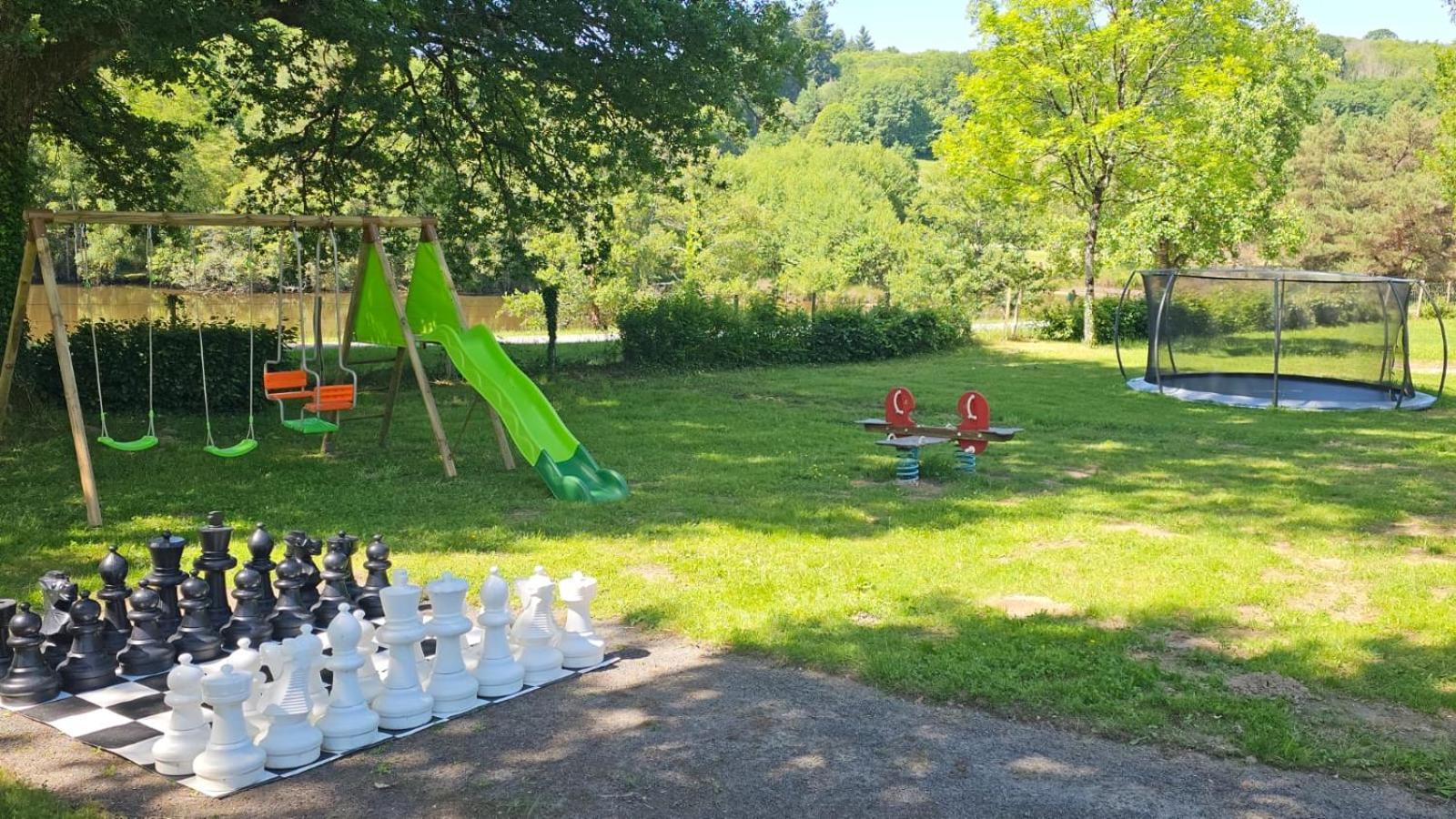 Camping De Ladignac Le Long Bel Air Exteriör bild