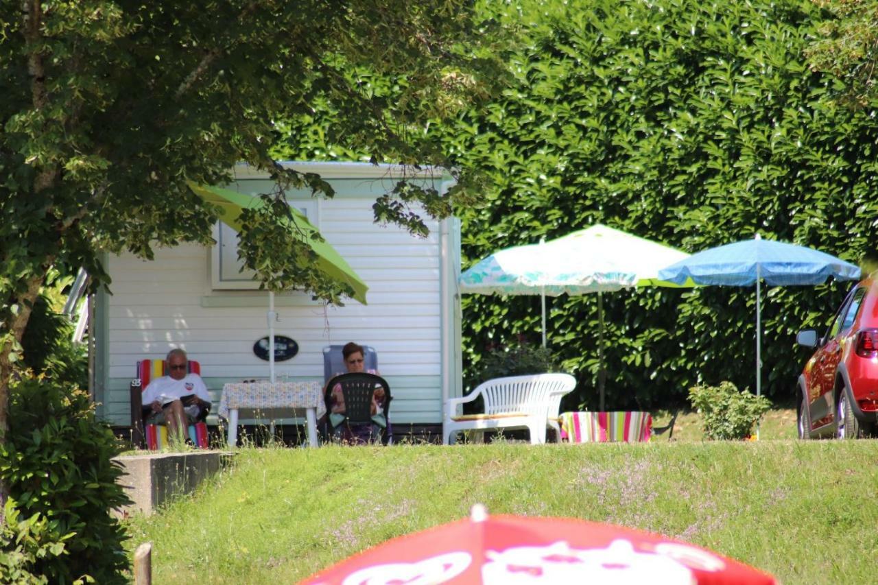 Camping De Ladignac Le Long Bel Air Exteriör bild